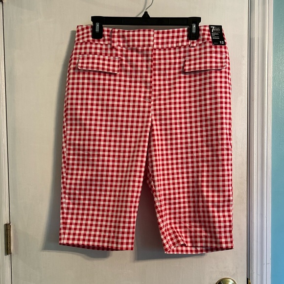 New York & Company Shorts Nwt New York Co Pinkwhite Gingham Bermuda